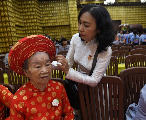 Tổng Kết Chương Trình Vu Lan Báo Hiếu Và Dâng Y Cúng Dường Trai Tăng Chùa Giác Ngộ (Pl.2563 - Dl. 2019) (C224)