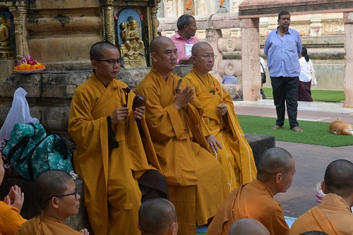 Tổng Kết Chương Trình  Cúng Dường Tăng Ni Du Học Và Từ Thiện Ấn Độ (C234)