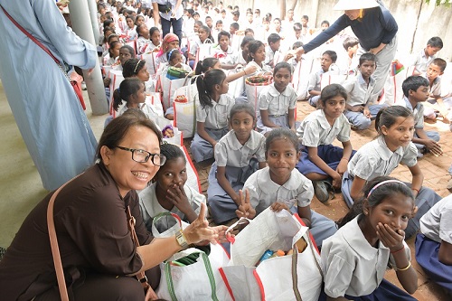 Tổng Kết Chương Trình  Cúng Dường Tăng Ni Du Học Và Từ Thiện Ấn Độ (C234)