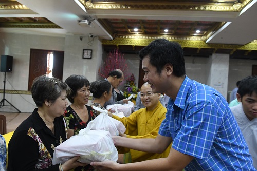 Tổng Kết Chương Trình Vu Lan Báo Hiếu Và Dâng Y Cúng Dường Trai Tăng Chùa Giác Ngộ (Pl.2563 - Dl. 2019) (C224)