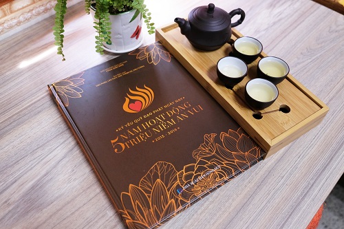 Tổng Kết Chương Trình  Ấn Tống Sách Theo Dấu Chân Phật Tại Ấn Độ Và Nepal &amp; Kỷ Yếu 05 Năm Quỹ Đạo Phật Ngày Nay (C182 &amp; C199)