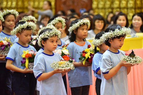 Tổng Kết Chương Trình Vu Lan Báo Hiếu Và Dâng Y Cúng Dường Trai Tăng Chùa Giác Ngộ (Pl.2563 - Dl. 2019) (C224)