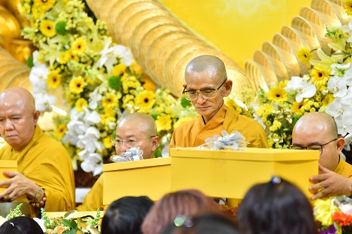 Tổng Kết Chương Trình Vu Lan Báo Hiếu Và Dâng Y Cúng Dường Trai Tăng Chùa Giác Ngộ (Pl.2563 - Dl. 2019) (C224)