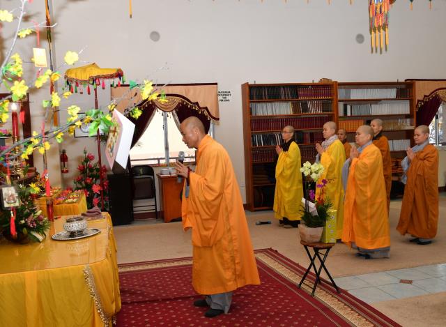 Tiếng Trống Lân &amp; Pháo Nổ Rộn Ràng Mừng Xuân Canh Tý  Tại Chùa Phổ Từ, Hayward, Hoa Kỳ