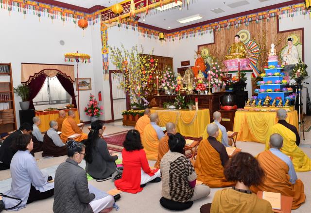 Tiếng Trống Lân &amp; Pháo Nổ Rộn Ràng Mừng Xuân Canh Tý  Tại Chùa Phổ Từ, Hayward, Hoa Kỳ