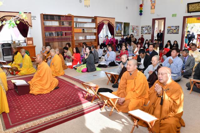 Tiếng Trống Lân &amp; Pháo Nổ Rộn Ràng Mừng Xuân Canh Tý  Tại Chùa Phổ Từ, Hayward, Hoa Kỳ