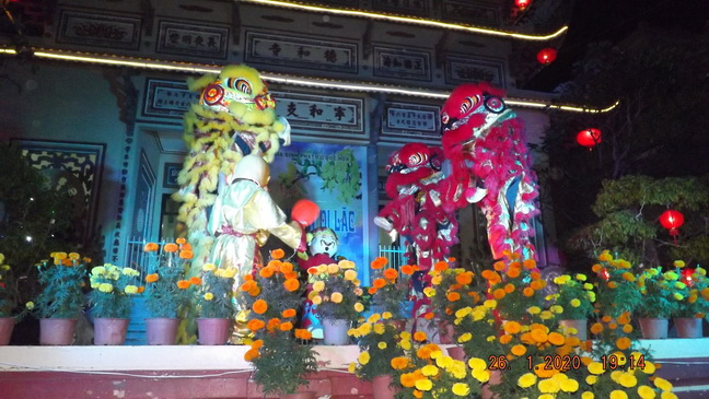 Văn nghệ mừng xuân ở chùa Đức Hòa