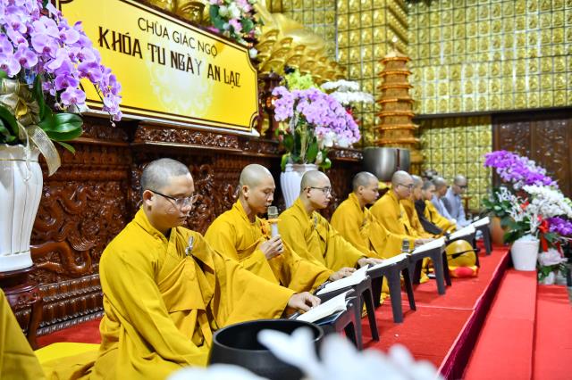 &quot;Bản chất của sự sống là tôn trọng sự sống&quot; - TT. Nhật Từ