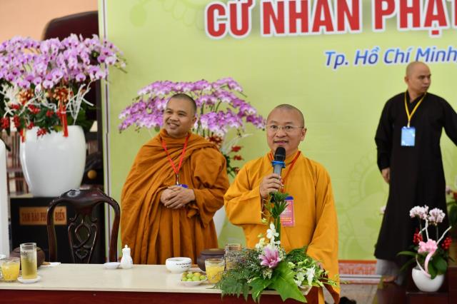 HT. Thích Tịnh Hạnh và HT. Thích Thiện Tánh thăm hội đồng thi