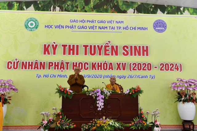 HT. Thích Tịnh Hạnh và HT. Thích Thiện Tánh thăm hội đồng thi
