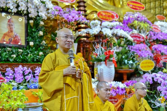 Chùm ảnh: Tụng Kinh và ngồi thiền sáng 17/09/2020