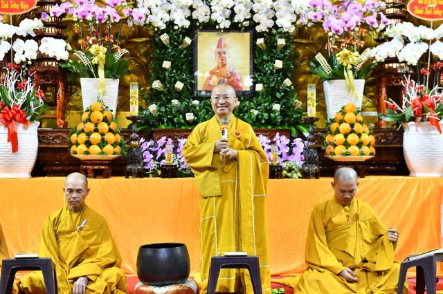 Chùm ảnh: Buổi công phu sáng và ngồi thiền ngày 16/09/2020