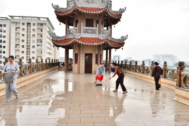 Chùm ảnh: Hành giả chấp tác trong ngày đầu tiên khóa tu &quot;Xuất gia gieo duyên&quot;