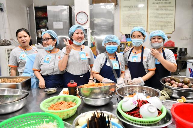 Chùm ảnh: Hành giả chấp tác trong ngày đầu tiên khóa tu &quot;Xuất gia gieo duyên&quot;