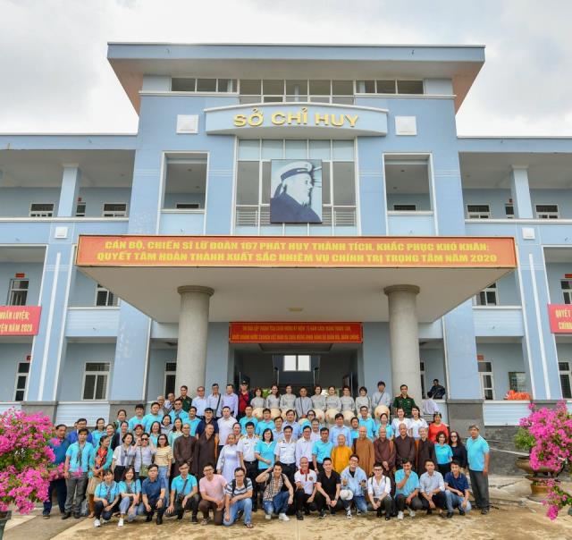 TT. Nhật Từ thăm cán bộ Bộ Tư lệnh Vùng 2 Hải quân