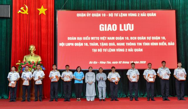 TT. Nhật Từ thăm cán bộ Bộ Tư lệnh Vùng 2 Hải quân
