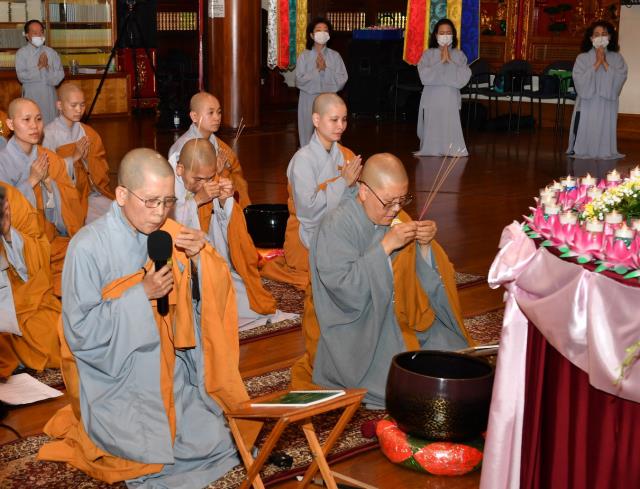 Chùa Đức Viên Trang Nghiêm Tổ Chức Lễ Vu Lan Báo Hiếu Năm 2020