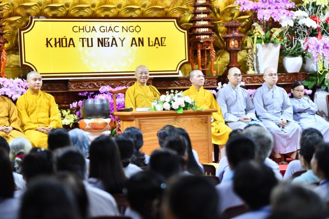 &quot;Hãy chọn giải pháp phù hợp với mình!&quot; - TT. Thích Nhật Từ