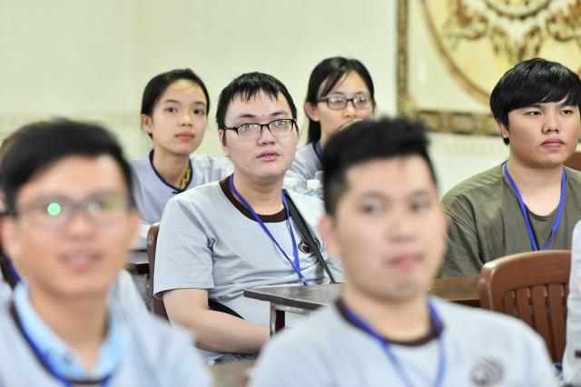 Khi người trẻ tham dự khóa tu