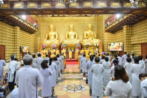 Quỹ Đạo Phật Ngày Nay Cúng Dường Trai Tăng Mùa An Cư Kiết Hạ Tại Chùa Giác Ngộ