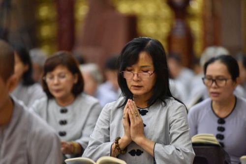 Quỹ Đạo Phật Ngày Nay Cúng Dường Trai Tăng Mùa An Cư Kiết Hạ Tại Chùa Giác Ngộ