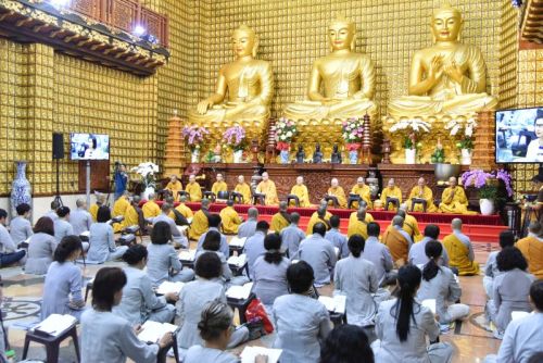 Quỹ Đạo Phật Ngày Nay Cúng Dường Trai Tăng Mùa An Cư Kiết Hạ Tại Chùa Giác Ngộ