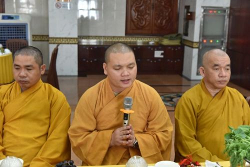 Quỹ Đạo Phật Ngày Nay Cúng Dường Trai Tăng Mùa An Cư Kiết Hạ Tại Chùa Giác Ngộ