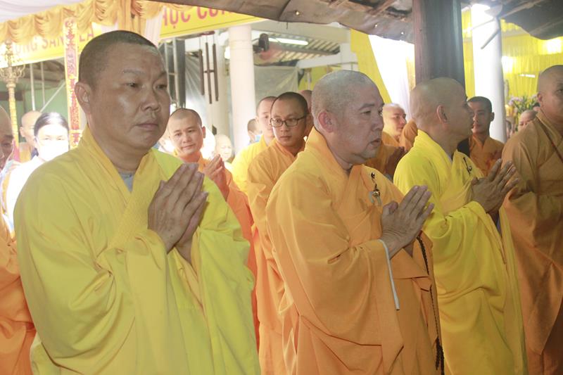 Đồng Tháp: Trang nghiêm lễ nhập kim quan Đại lão Hòa thượng Thích Thiện Huệ