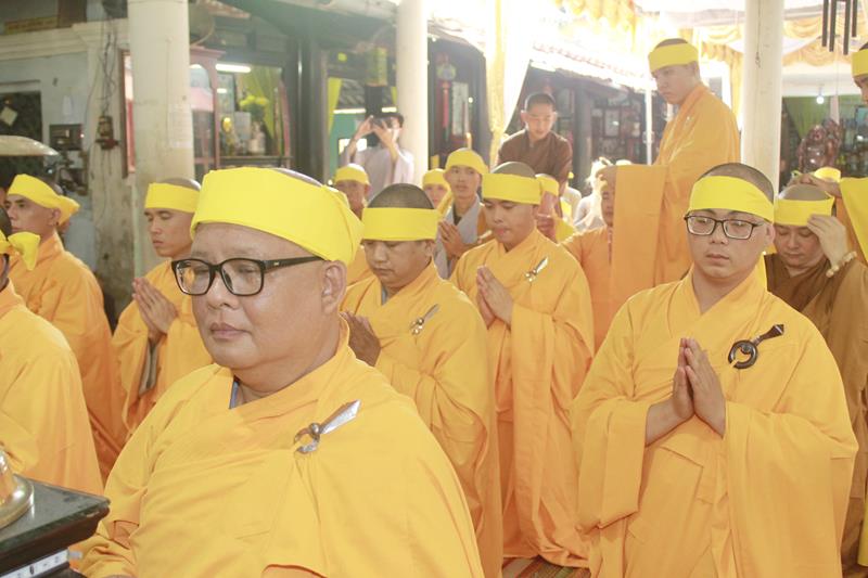 Đồng Tháp: Trang nghiêm lễ nhập kim quan Đại lão Hòa thượng Thích Thiện Huệ