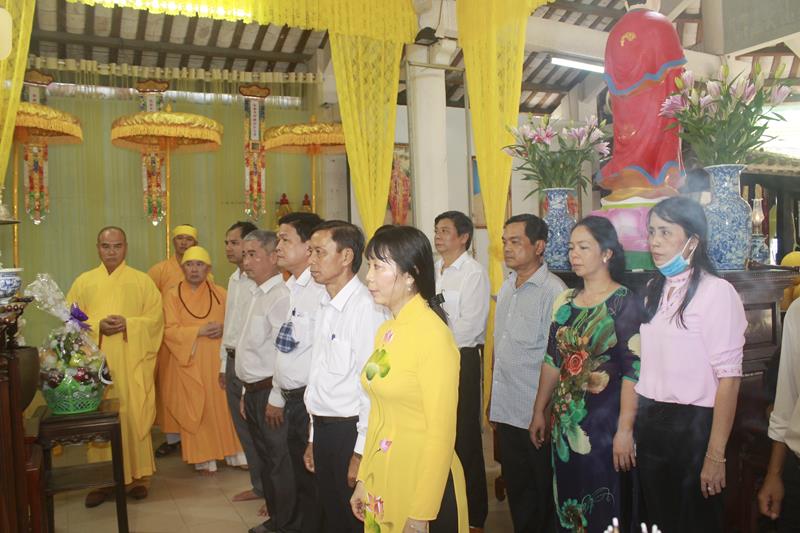 Đồng Tháp: Các đoàn phúng viếng lễ tang cố Đại lão Hòa thượng Thích Thiện Huệ