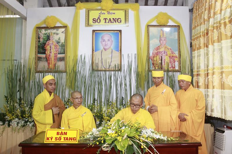 Đồng Tháp: Các đoàn phúng viếng lễ tang cố Đại lão Hòa thượng Thích Thiện Huệ