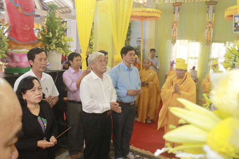 Đồng Tháp: Các đoàn phúng viếng lễ tang cố Đại lão Hòa thượng Thích Thiện Huệ