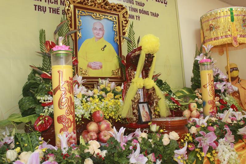 Đồng Tháp: Cung thỉnh Linh mô cố HT. Thích Thiện Huệ thăm Trường TCPH Đồng Tháp