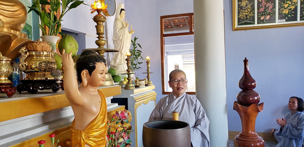 Ban TTXH Phật giáo Ninh Hòa cúng dường trường hạ