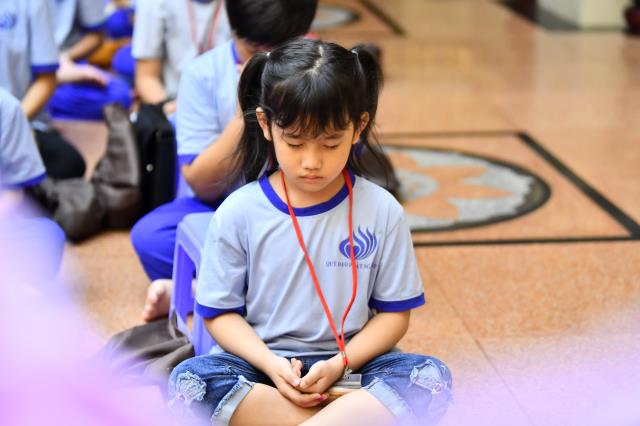 Không khí trung thu tràn ngập khóa tu Búp sen từ bi
