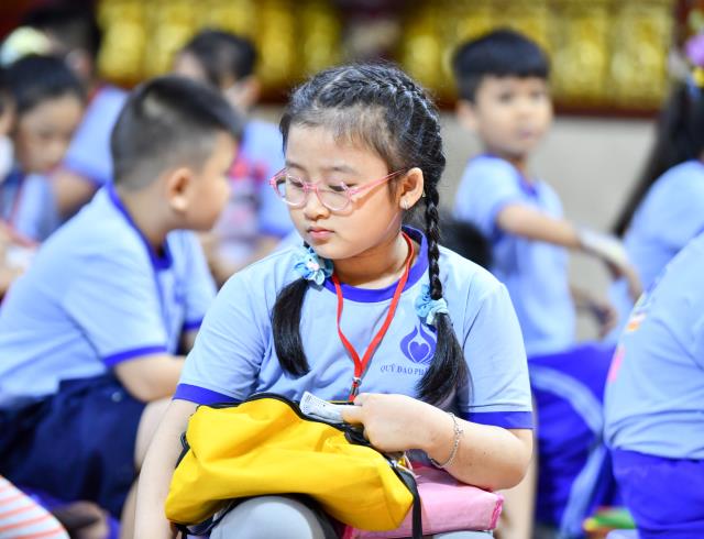 Không khí trung thu tràn ngập khóa tu Búp sen từ bi