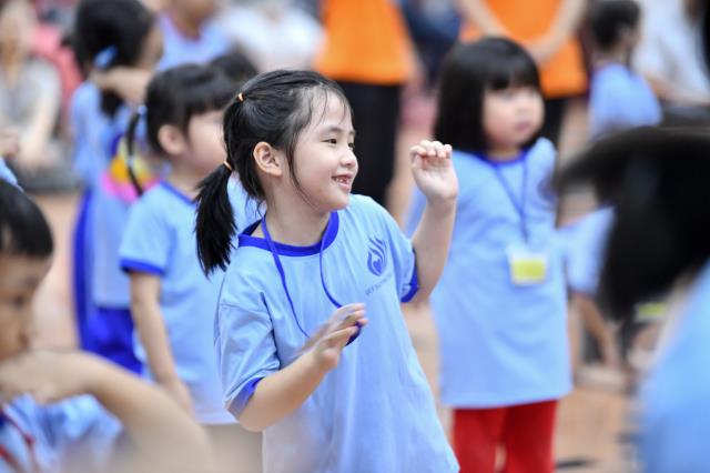 Không khí trung thu tràn ngập khóa tu Búp sen từ bi