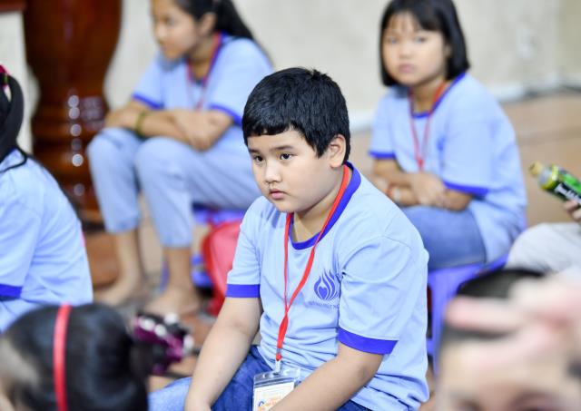 Không khí trung thu tràn ngập khóa tu Búp sen từ bi