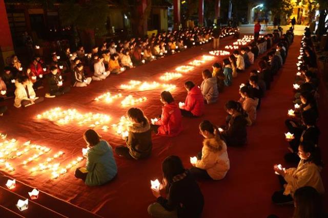 Hà Nội: Gần 400 bạn trẻ trở về chùa Bằng để “Khép lại quá khứ, mở cửa tương lai”