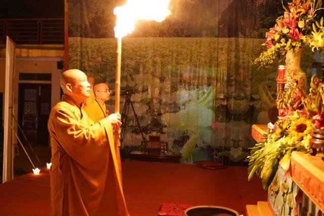 Hà Nội: Gần 400 bạn trẻ trở về chùa Bằng để “Khép lại quá khứ, mở cửa tương lai”
