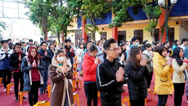 Hà Nội: Gần 400 bạn trẻ trở về chùa Bằng để “Khép lại quá khứ, mở cửa tương lai”