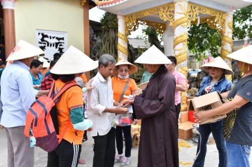 Tổng Kết Chương Trình Cứu Trợ Lũ Lụt  “Thương Về Miền Trung” (C262) Và “Miền Trung - Triệu Con Tim Hướng Về” (C263)