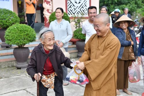 Tổng Kết Chương Trình Cứu Trợ Lũ Lụt  “Thương Về Miền Trung” (C262) Và “Miền Trung - Triệu Con Tim Hướng Về” (C263)