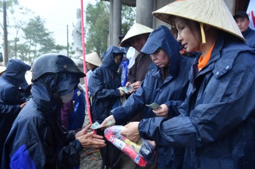 Tổng Kết Chương Trình Cứu Trợ Lũ Lụt  “Thương Về Miền Trung” (C262) Và “Miền Trung - Triệu Con Tim Hướng Về” (C263)