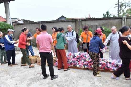Tổng Kết Chương Trình Cứu Trợ Lũ Lụt  “Thương Về Miền Trung” (C262) Và “Miền Trung - Triệu Con Tim Hướng Về” (C263)