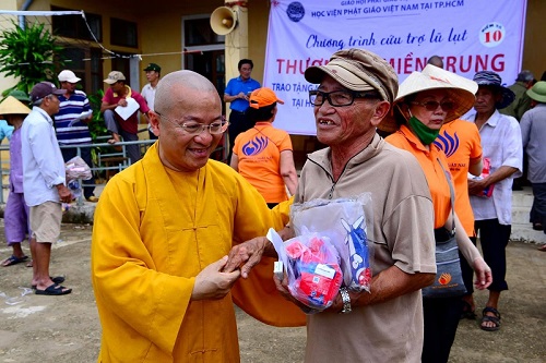 Tổng Kết Chương Trình Cứu Trợ Lũ Lụt  “Thương Về Miền Trung” (C262) Và “Miền Trung - Triệu Con Tim Hướng Về” (C263)