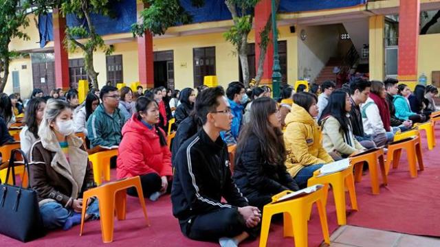Hà Nội: Gần 400 bạn trẻ trở về chùa Bằng để “Khép lại quá khứ, mở cửa tương lai”