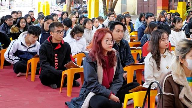 Hà Nội: Gần 400 bạn trẻ trở về chùa Bằng để “Khép lại quá khứ, mở cửa tương lai”