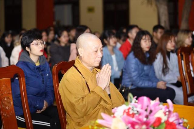 Hà Nội: Gần 400 bạn trẻ trở về chùa Bằng để “Khép lại quá khứ, mở cửa tương lai”