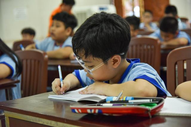 Cha mẹ được lợi gì khi đưa trẻ đến chùa?